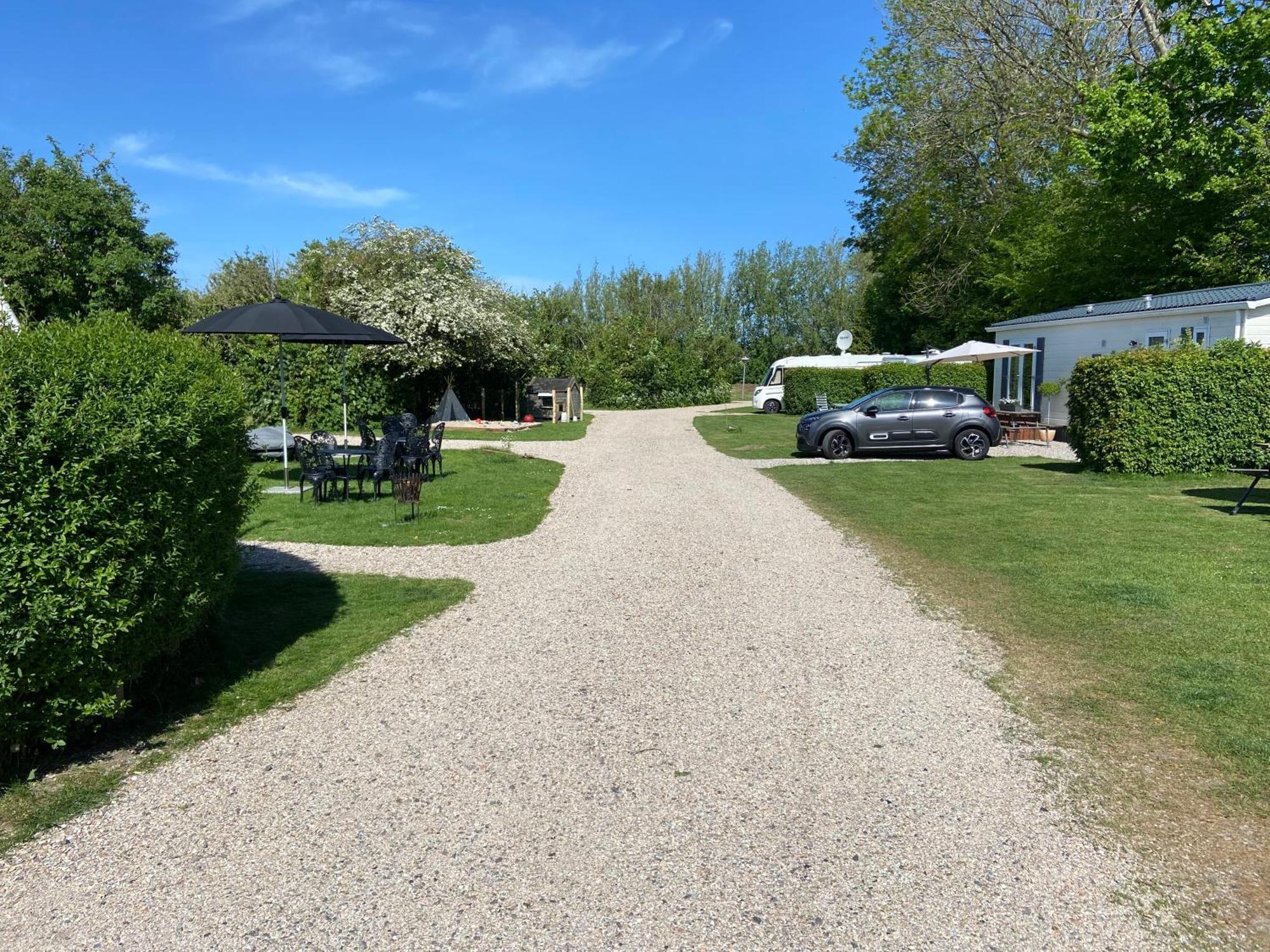 Camping Zee Van Tijd Holwerd Zewnętrze zdjęcie