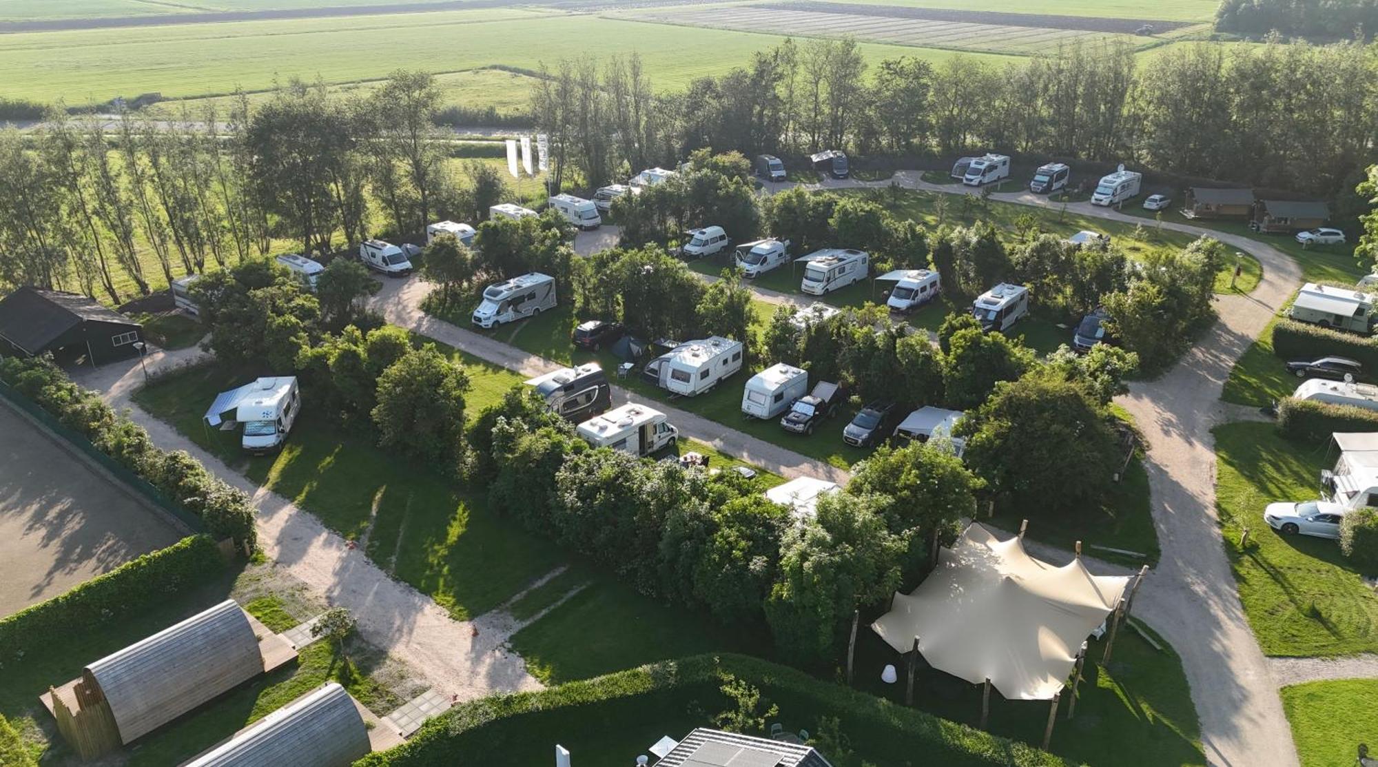 Camping Zee Van Tijd Holwerd Zewnętrze zdjęcie
